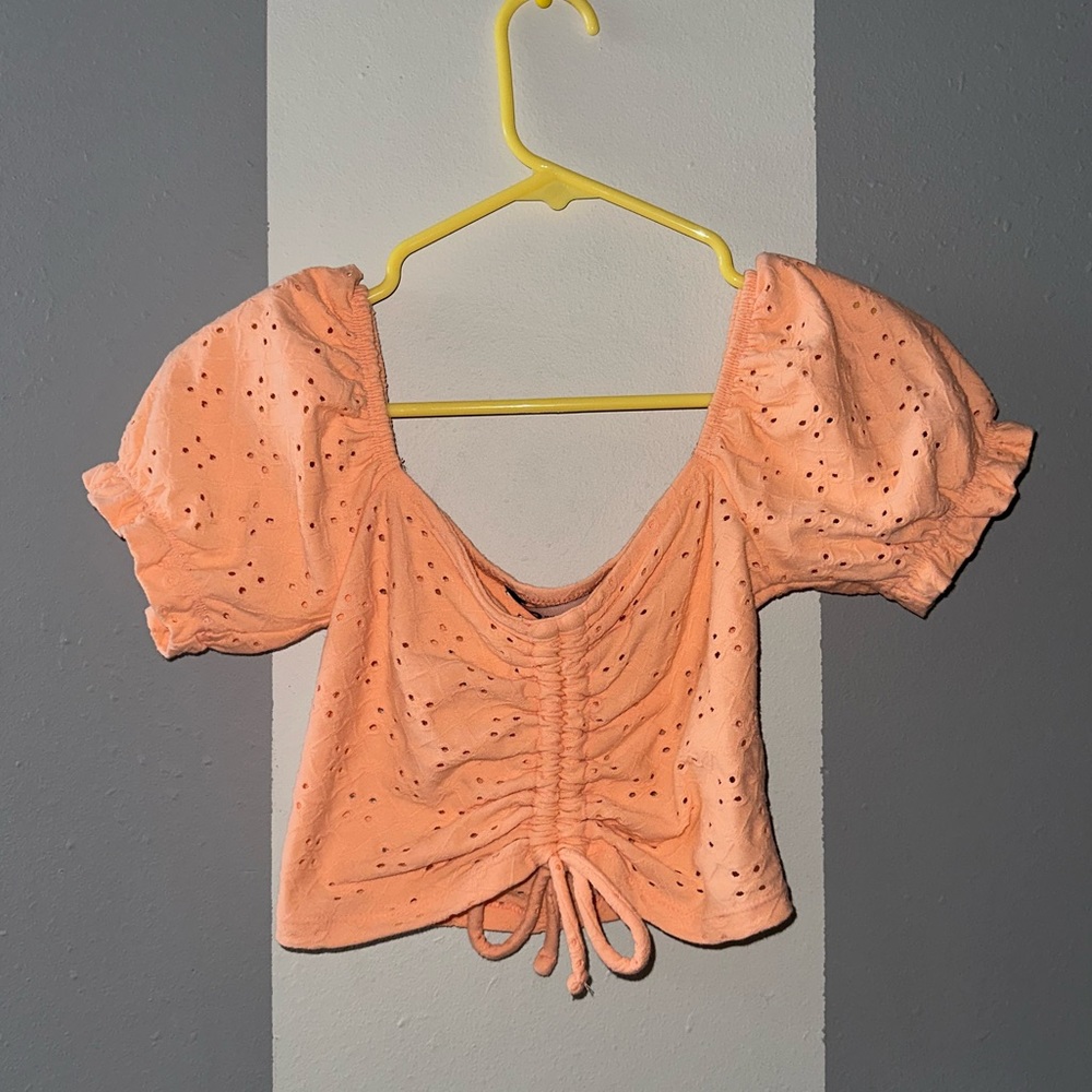 Crop Top w/ Puffed Sleeves and Adjustable Srunch